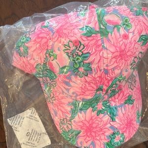 •Lilly Pulitzer Run Around Hat in pattern Pink Blossom